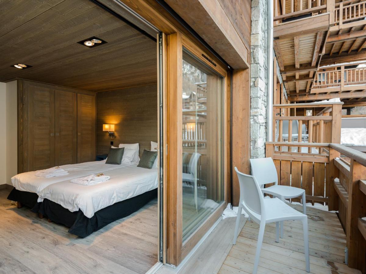 Hotel Victoria Lodge By Skinetworks Val-dʼIsère エクステリア 写真