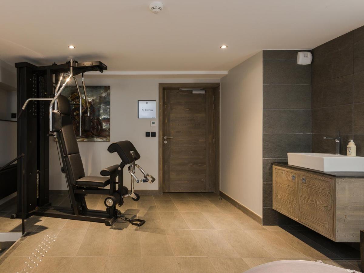 Hotel Victoria Lodge By Skinetworks Val-dʼIsère エクステリア 写真