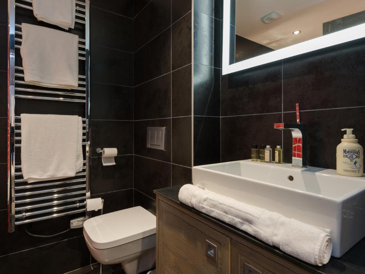 Hotel Victoria Lodge By Skinetworks Val-dʼIsère エクステリア 写真