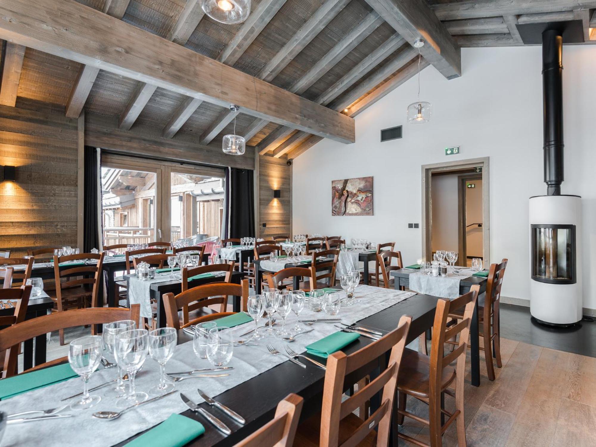 Hotel Victoria Lodge By Skinetworks Val-dʼIsère エクステリア 写真
