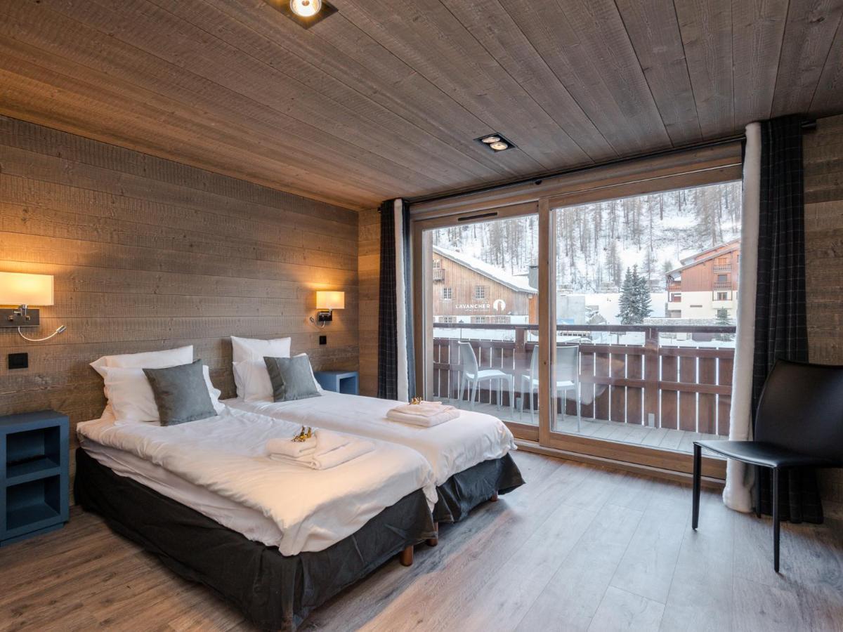 Hotel Victoria Lodge By Skinetworks Val-dʼIsère エクステリア 写真